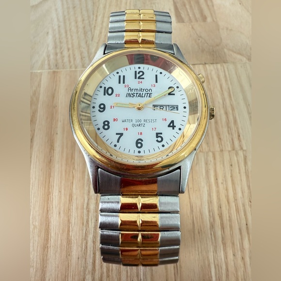 Armitron instalite men’s two tone watch NEW BATTERY - Picture 2 of 9